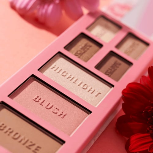 باليت الوجه والعين بلوم بيبي بلوم من ايسنس - 01 Ma...