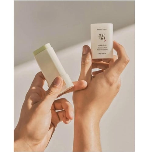 واقي شمس ستيك مطفي بعامل حماية من الشمس SPF50 من ب...
