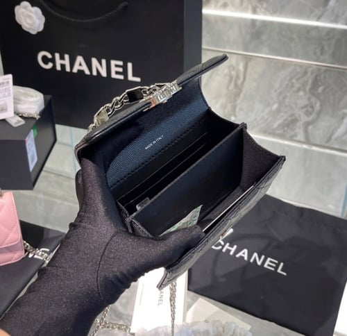 Chanel woc