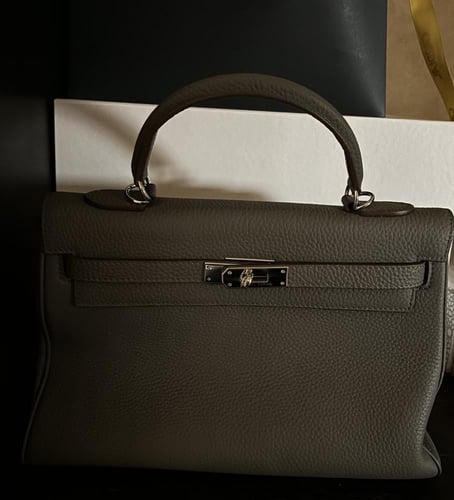 Kelly 32 cm gris تسليم فوري للرياض