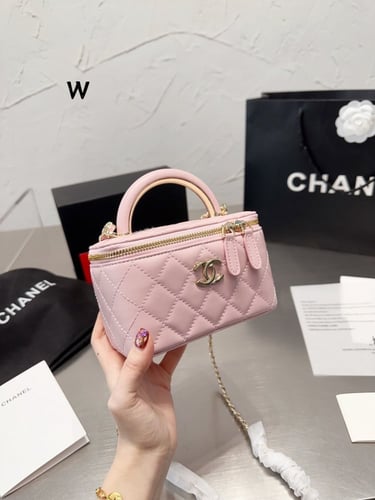 Chanel vanity pink with mirror