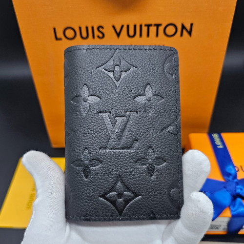 بوك لويس فيتون