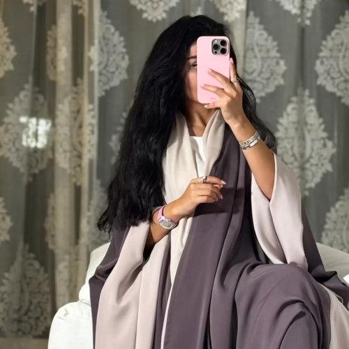 اللون لحمي والاطراف بيج #AC180