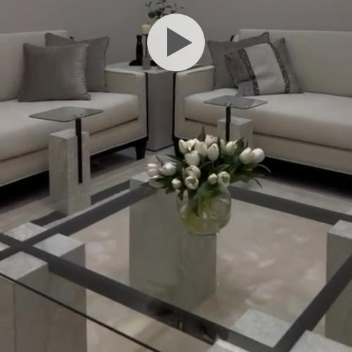 طاولة وسط١٠٠*١٠٠*٥٠قزاز اسود شفاف ترافنتينو