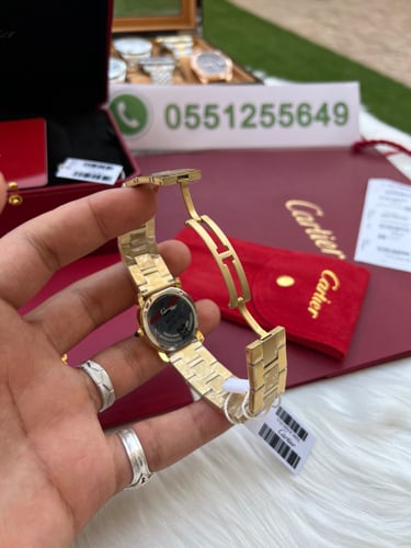ساعة كارتير نسائي معا اسواره مجانيهCartier