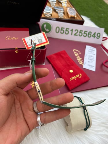 ساعة كارتير نسائي معا اسواره مجانيهCartier