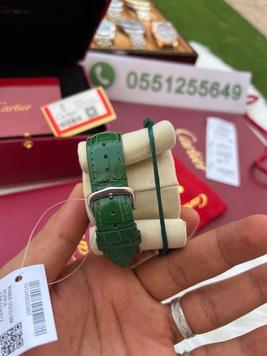 ساعة كارتير نسائي معا اسواره مجانيهCartier