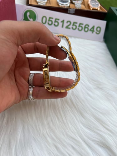 ساعات فرزاتشي - VERSACE