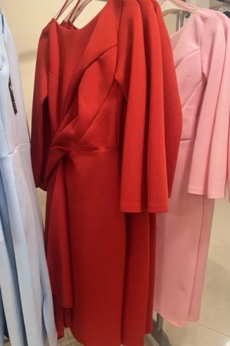 فستان احمر ماسك