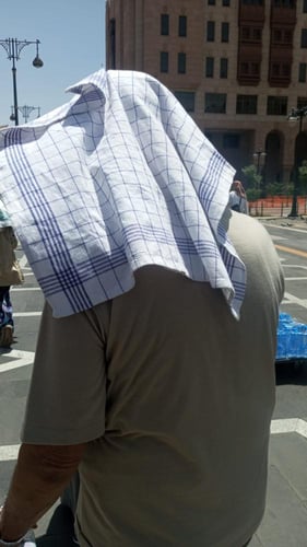 توزيع (كرتون) بجوار الحرم النبوي (بارد) 40 أو 48 ق...