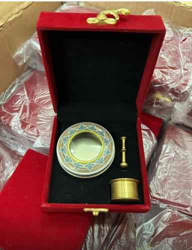 نجر مع زعفران