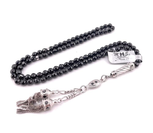 سبحة حجر الزركون الأسود