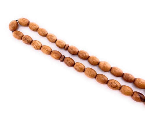 مسبحة خشب العود الطبيعي (Oud wood)