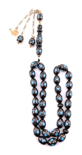 سبحة المرجان الأسود بالذهب عيار 18 مزينة بأحجار ال...