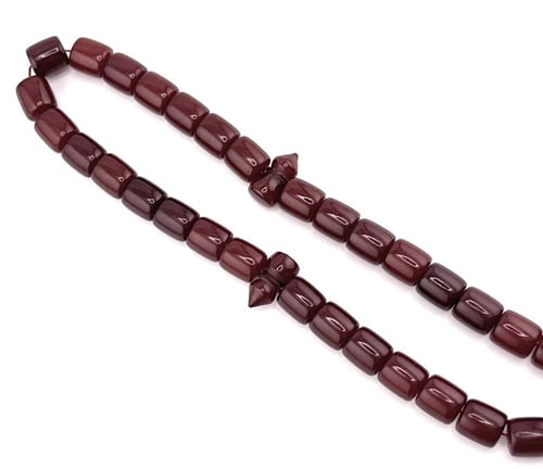 سبحة مسك الغزال ( اللون احمر غامق )