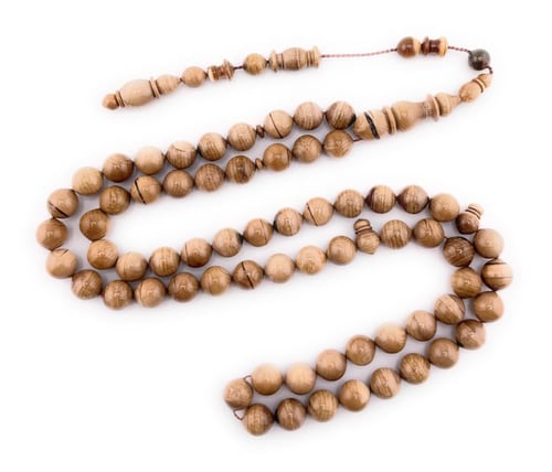 سبحة الماموث لون مميز مناصف