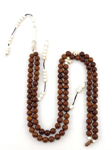 سبحة خشب جوز الكوك الطبيعي المطعمة بالفضة والعاج