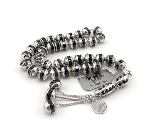 سبحة الفضة المرصعة بحجر الزركون الاسود