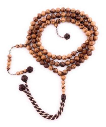 سبحة خشب العود الفيتنامي (oud wood rosary)