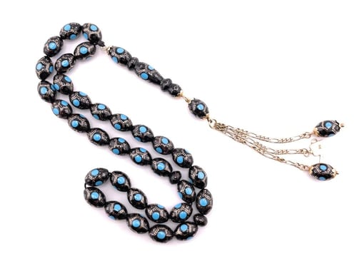 سبحة المرجان الأسود بالذهب عيار 18 مزينة بأحجار ال...