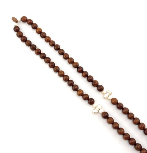 سبحة خشب جوز الكوك الطبيعي المطعمة بالفضة والعاج