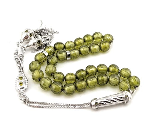 سبحة حجر الزركون الأخضر