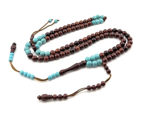 مسبحة خشب جوز الكوك الطبيعي مطعم بالفيروز (7ملم)