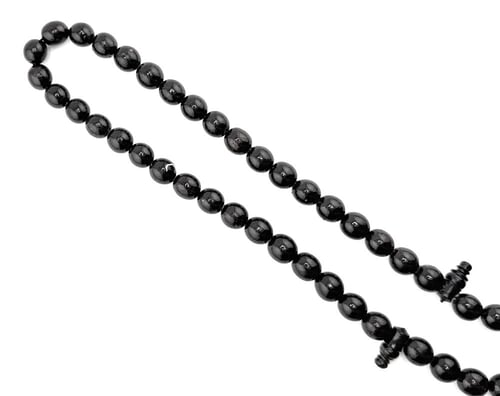 سبحة المرجان الأسود (اليسر)