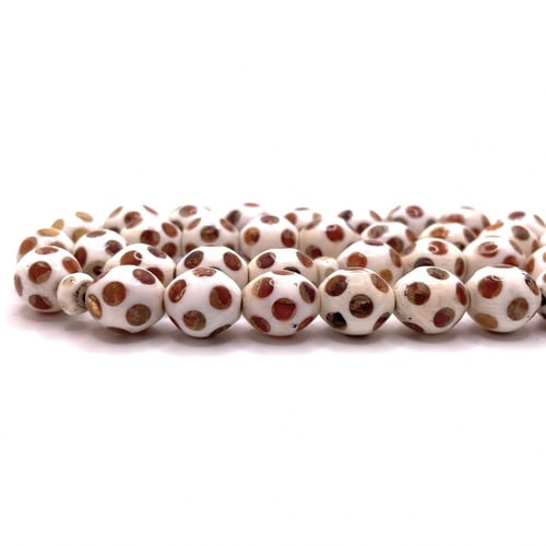 سبحة عاج مطعّم كهرمان