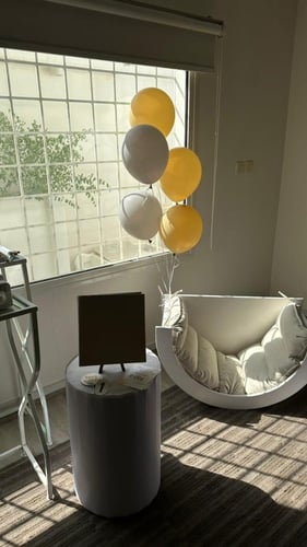 طاولة تتحول الى سرير هزاز مع كرسي