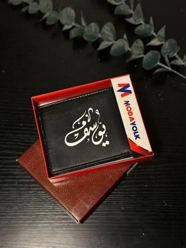 محفظه لون اسود