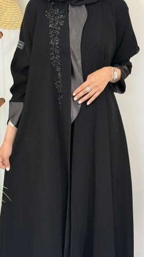"عباية رقم (85)"