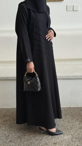 "عباية رقم (99)"
