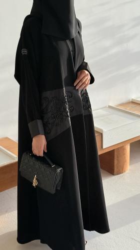 "عباية رقم (95)"