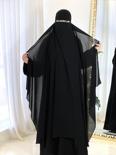 نقاب اماراتي كبير