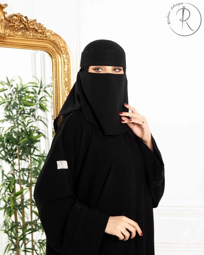 طرحة ربط + نقاب مائل