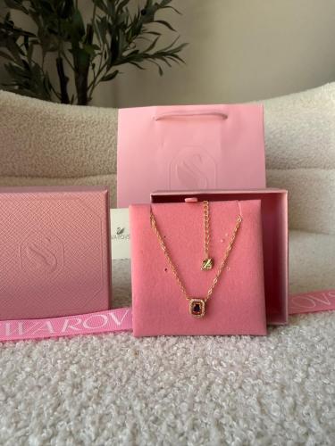 Women's necklace