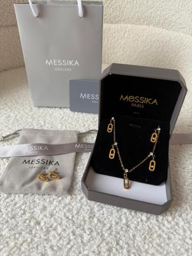 Necklace and earrings set