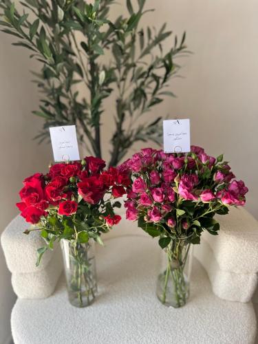 Natural flower vase