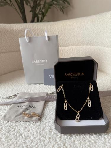 Necklace and earrings set