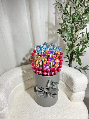 Children's gift bouquet for Eid