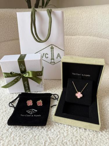 Necklace and earrings set