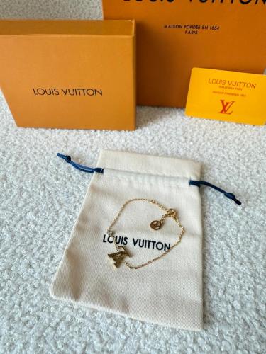 Women's bracelet