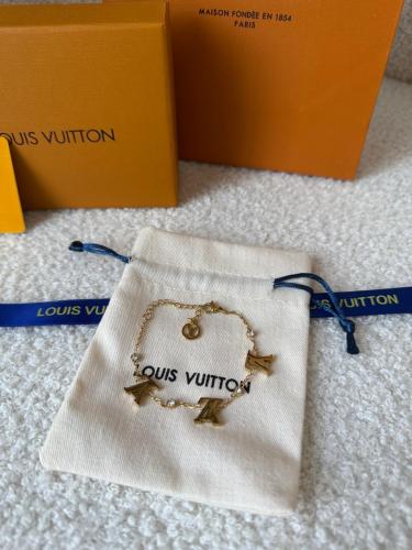 Women's bracelet