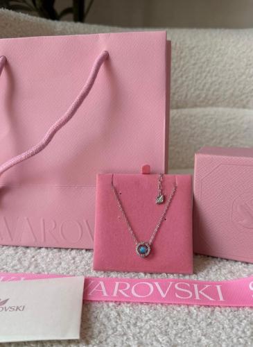 Women's necklace