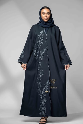 عباية كحلية بتطريز أنيق بقماش رغدة Z6135