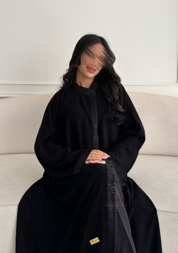 عباية عيد سوداء نصف كلوش بياقة عالية 6166