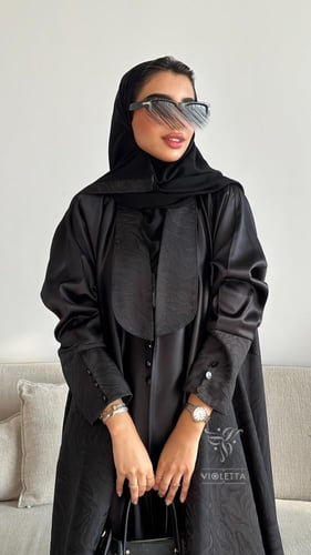 بكج عباية سوداء بليزر تربل كلوش بقماش الجاكار و فس...