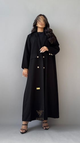 بكج عباية رسمية سوداء بأزارير ذهبية و طقم أسود تحت...