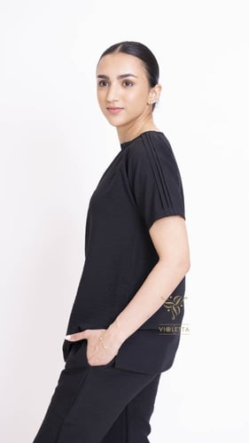 مجموعة من اطقم تحت العباية 7049